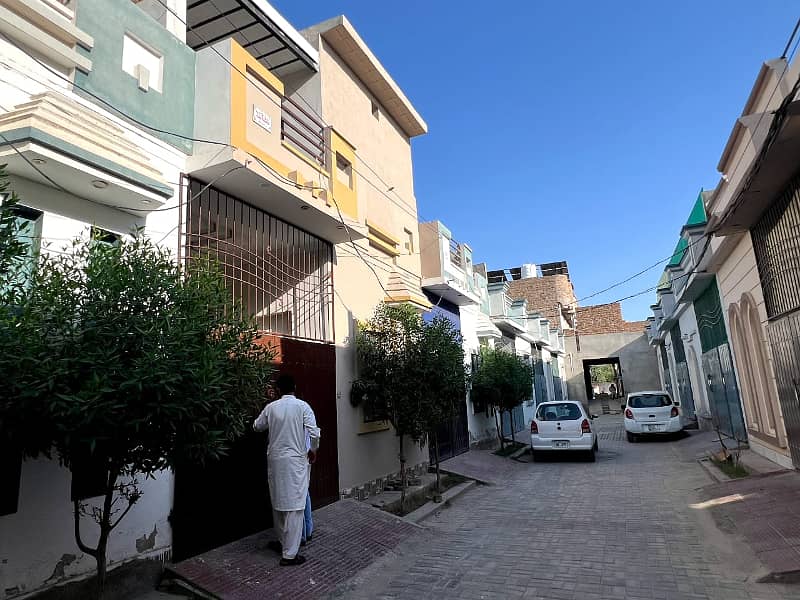 Akbar colony near satellite town New brand 3.5 Marly double story house for sale 1