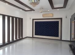 1 Kanal Upper Portion With Separate Gate For Rent In DHA Phase 5 Near Roots