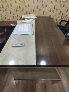 Office executive table like new 2 months used only