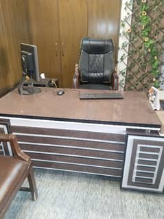 1 month used office furniture