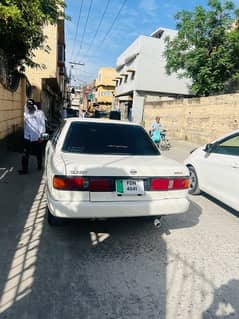 Nissan Sunny 1990