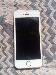 iphone 5s use condition all thing are working pta approved