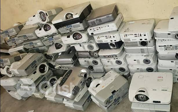 HD Projectors A+ Like New available 4