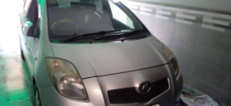 Toyota Vitz 2011 4