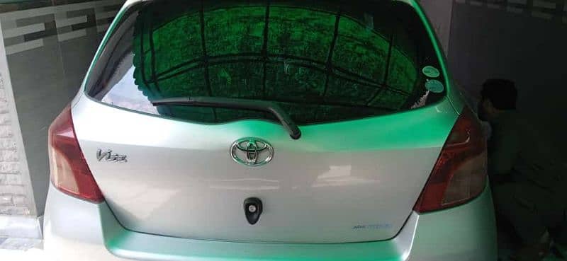 Toyota Vitz 2011 6