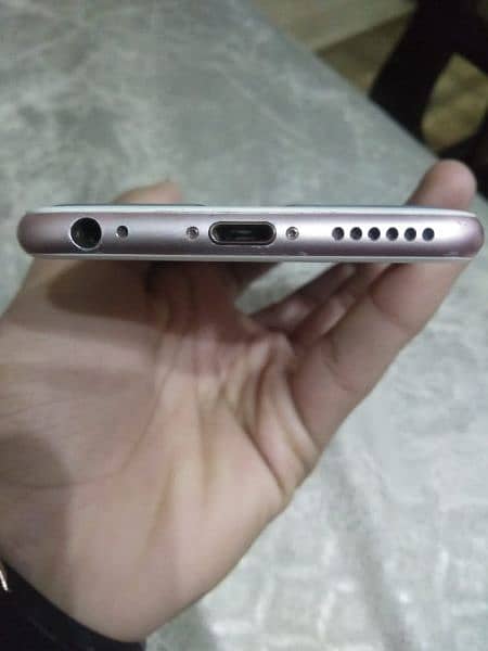 pta approved iphone 6s condition 8/10 1