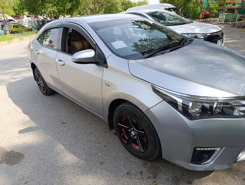 Toyota Corolla GLI 2014 1.3cc 4