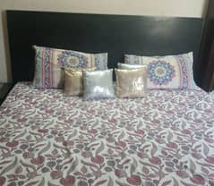 bed set with side tables4