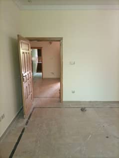 5 Beds Complete House Near Margallah Road Reasonable Rent