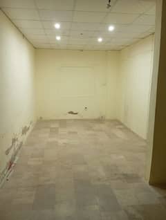 400 SQ. FT HALL FOR OFFICE USE in BLOCK 13-B, GULSHAN.