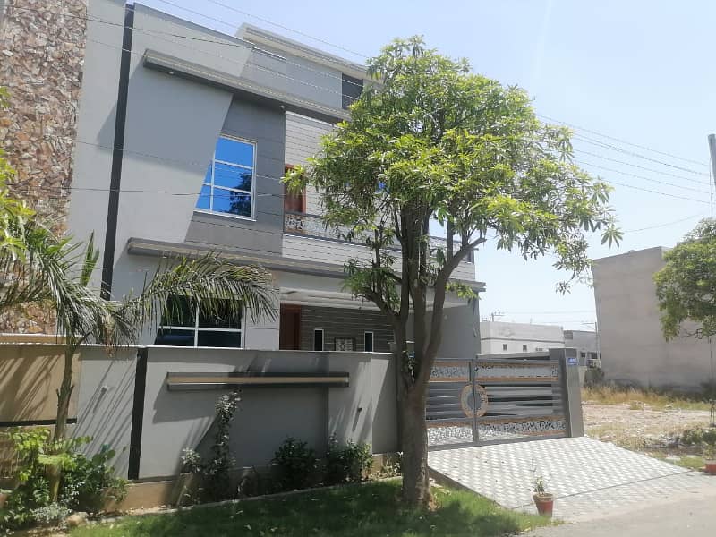 10 MARLA BRAND NEW HOUSE AVAIABLE FOR SALE 11