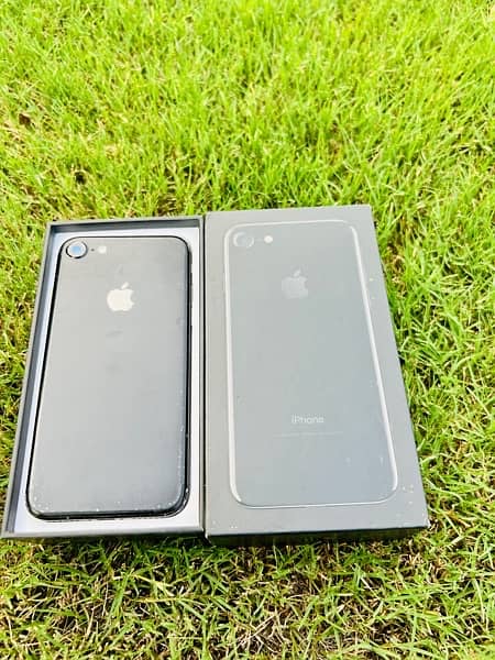 iPhone 7 128 GB PTA Approved 1