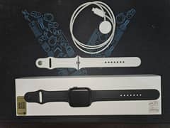 Apple Watch series 7 complete with Box & original Strap