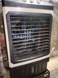 12 volt DC air cooler with 3 bottles and 220 ac supply