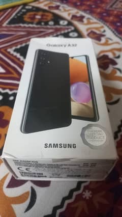 Samsung galaxy A32 6 128 with original charger and box