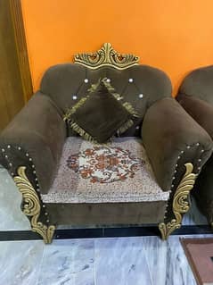 5 seater sofa set with table and carpet