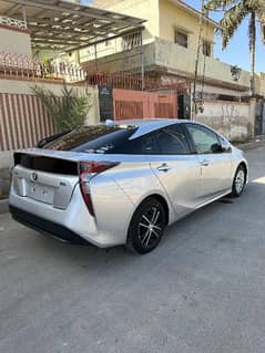 Toyota Prius 2018 S