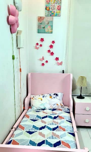 I kia bed set two single with study table and chair loot sale 0