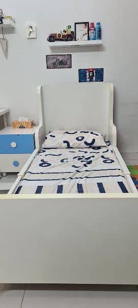 I kia bed set two single with study table and chair loot sale 1