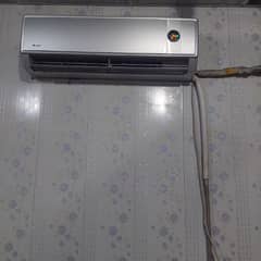 Gree 1 Ton ac non inverter