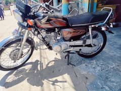 Honda 125cc Black color