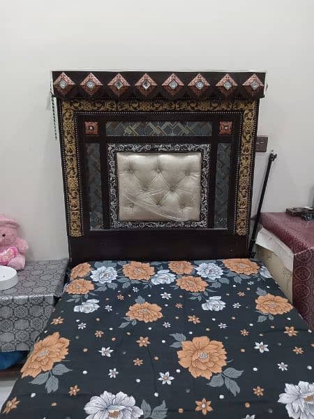 Single bed without matress used hai 3