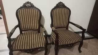 chniooti chairs