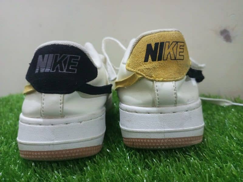 sneaker shoe air force 2 colour combination Nike 2