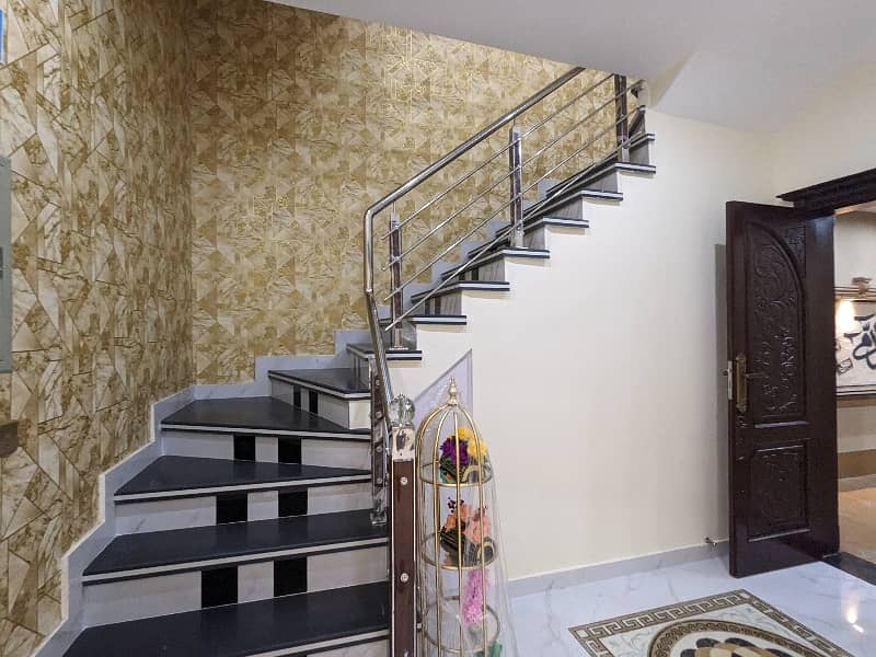 10 MARLA BRAND NEW FIRST ENTERY VIP LUXERY LEATEST ULTRA MODERN STYLISH House Available For Sale In Johertown Lahore On Main 65 Fit Road By Fast Property Services Real Estate And Builders Lahore 12