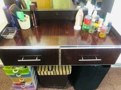 Dressing table