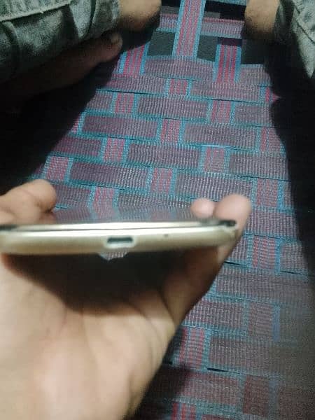 Moto E4 Mobile in working condition 6