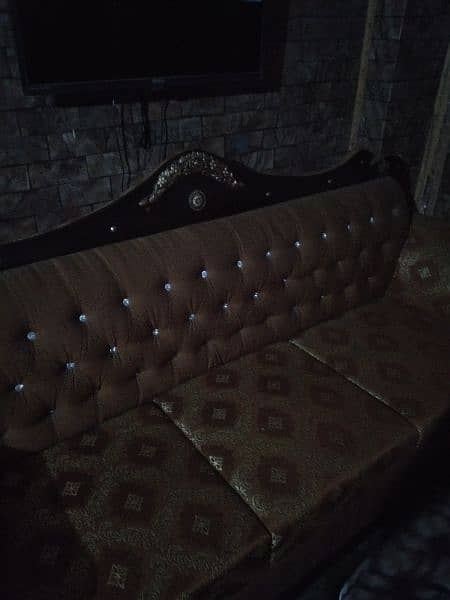6seater sofa set bilkul new only 1 month use 2