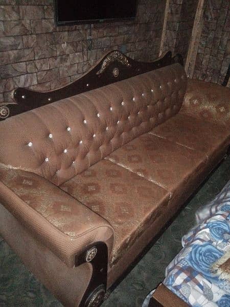 6seater sofa set bilkul new only 1 month use 4