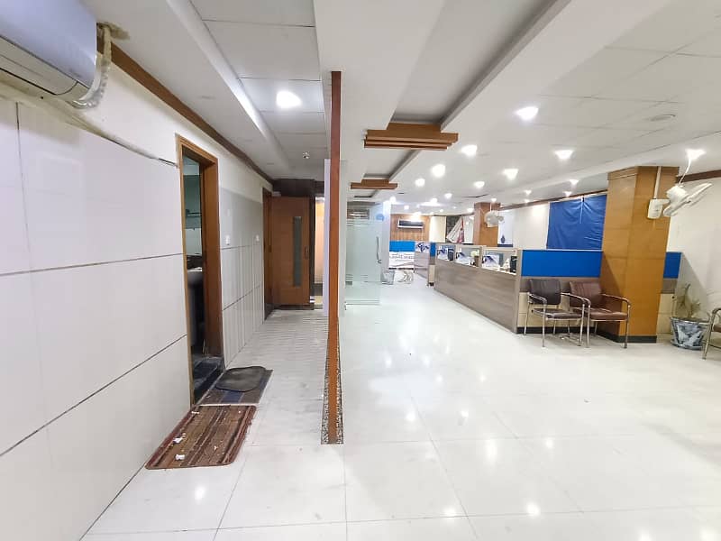 Beautiful furnished office for rent Susan road madina town Faisalabad 15