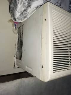 Window AC 0.75 TON, With Panasonic compressor.