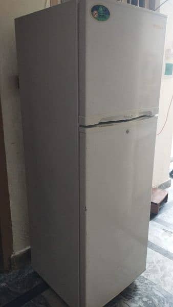 Daewoo Refrigerator  Model=FR 2701 0