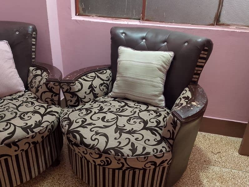 5 seater sofa set urgent sale  03353018328 1