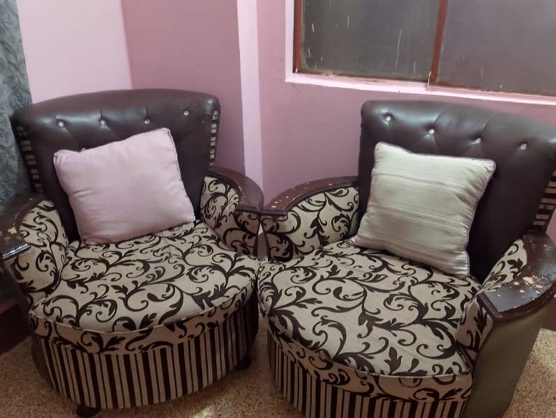 5 seater sofa set urgent sale  03353018328 4