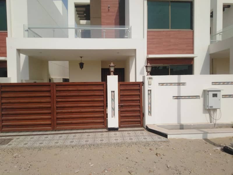 DHA Defence - Villa Community House Sized 9 Marla Is Available 2