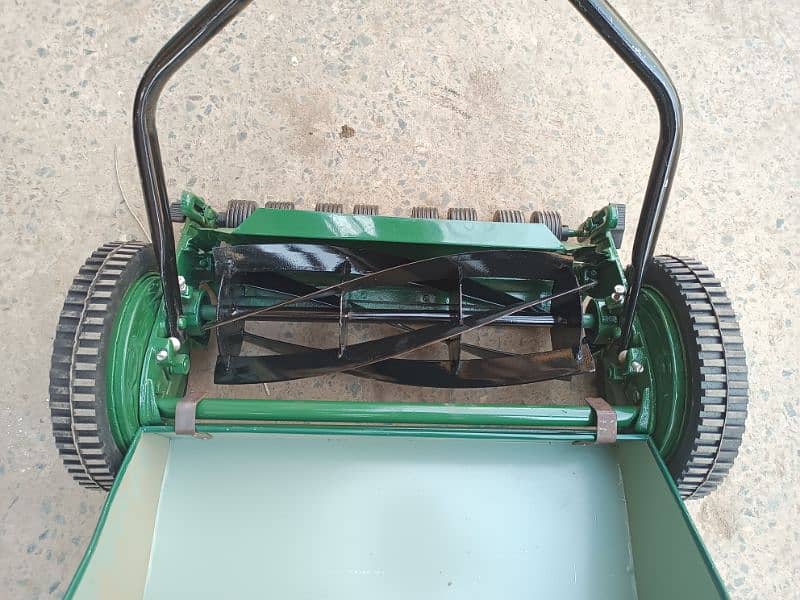 Lawn Mower, Grass Cutter, Grass Cutting Machine 9