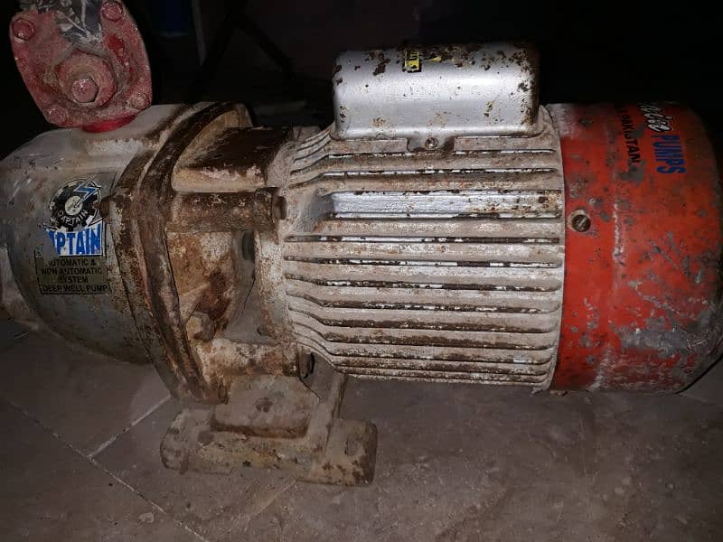 Original Captain Water Pump (old) 4