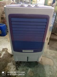 Air cooler 220 volt bahut hi acchi condition mein hai price iski 15000