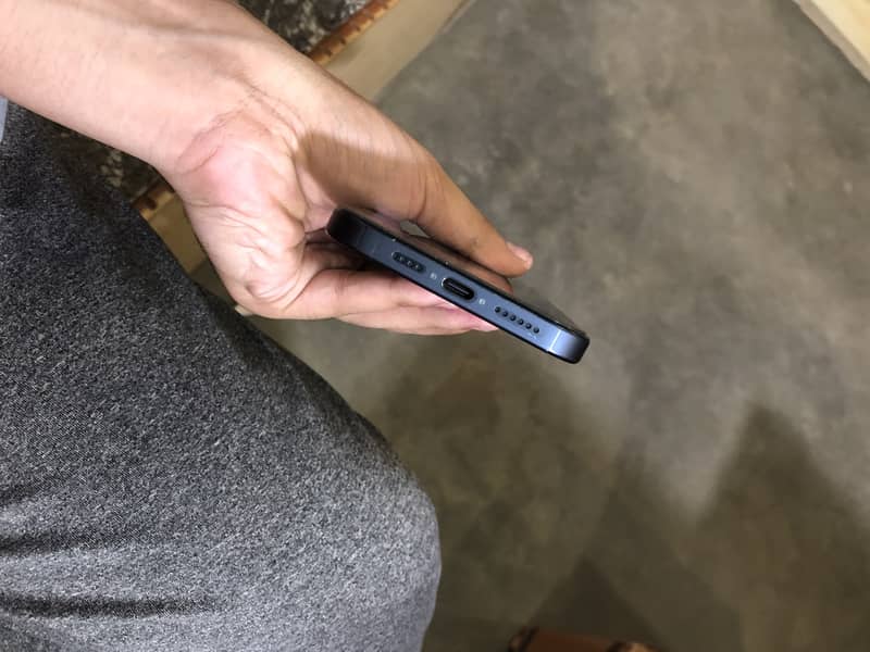 Iphone 15 Pro Max Blue Colour 10/9 1