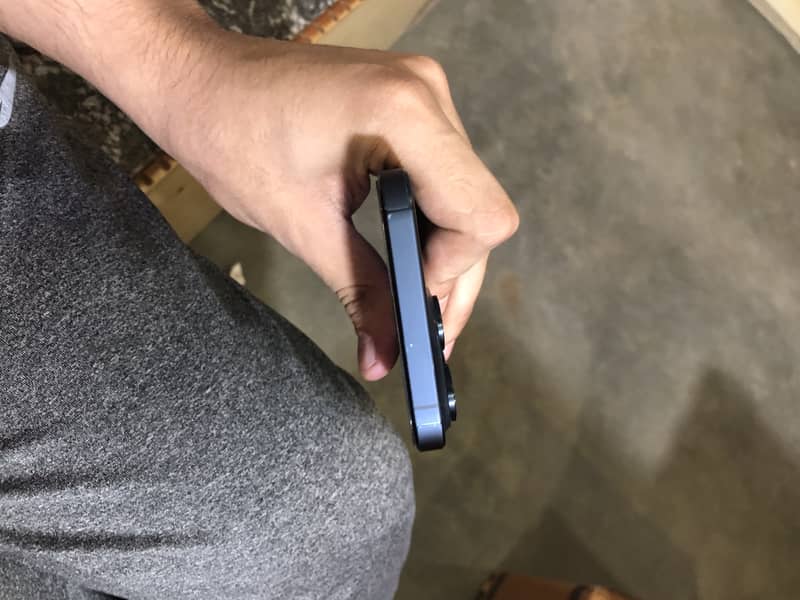 Iphone 15 Pro Max Blue Colour 10/9 2