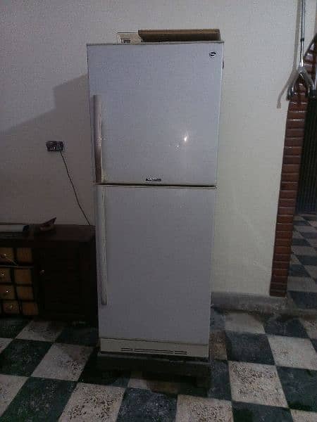 Pel Refrigerator full size for sale 0