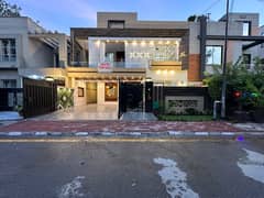 10 Marla house For Sale in Tulip Block Bahria town Lahore