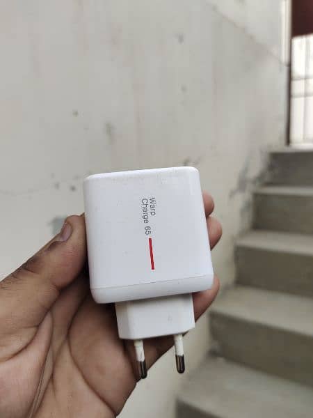 One puls charger available for sell only for adaptor 0
