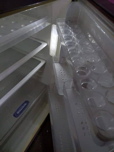 Samsung non Frost refrigerator mint condition 10/9 5