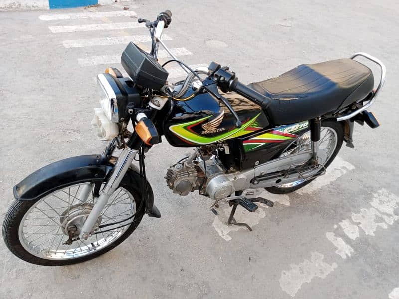 Honda 70 Black Original Condition 6