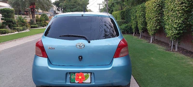 Toyota Vitz 2006 1